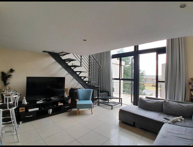 1 BEDROOM APARTMENT FOR SALE IN ROOIHUISKRAAL NORTH